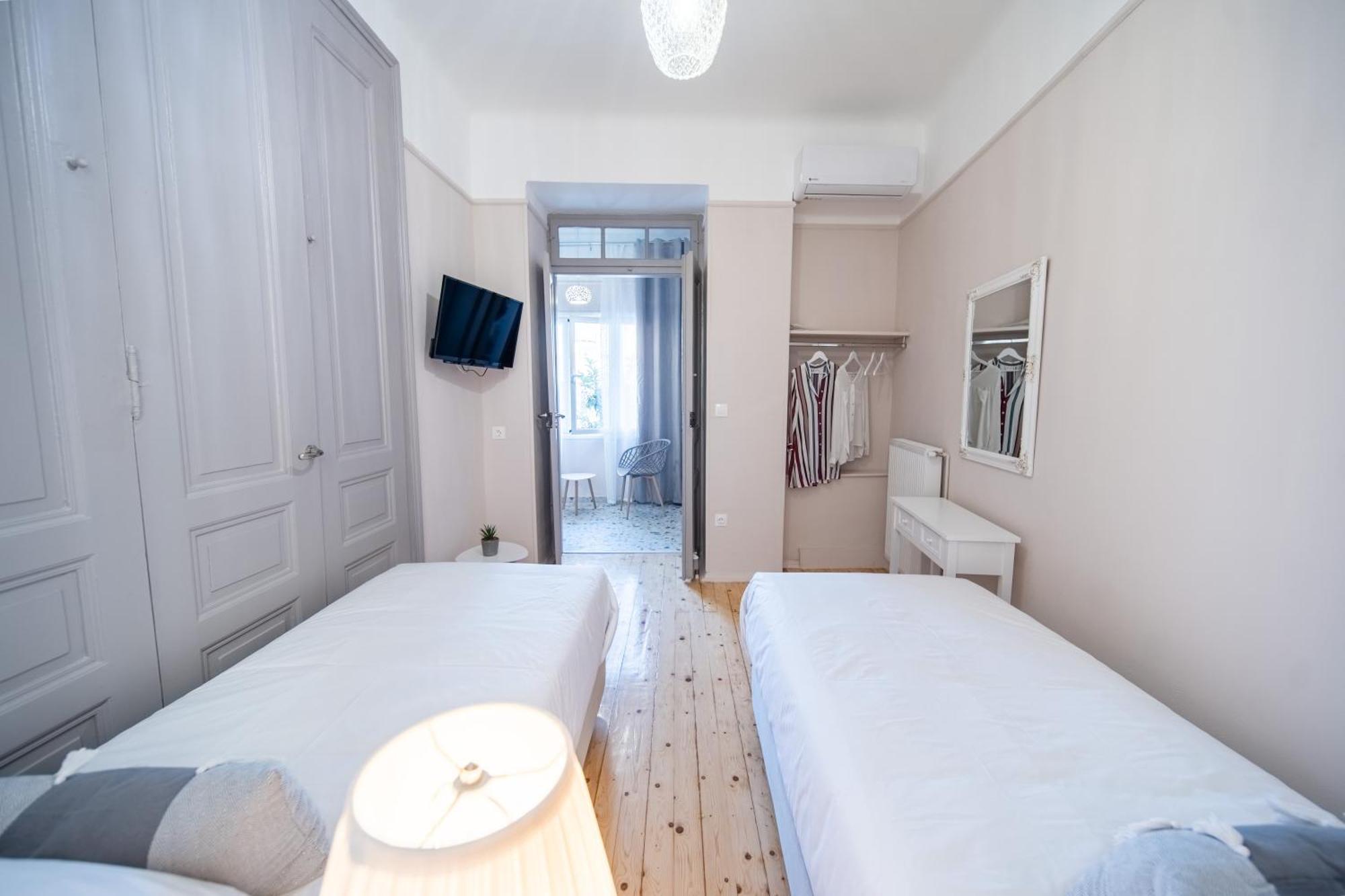 Oikia Tripodon Apartman Athén Kültér fotó
