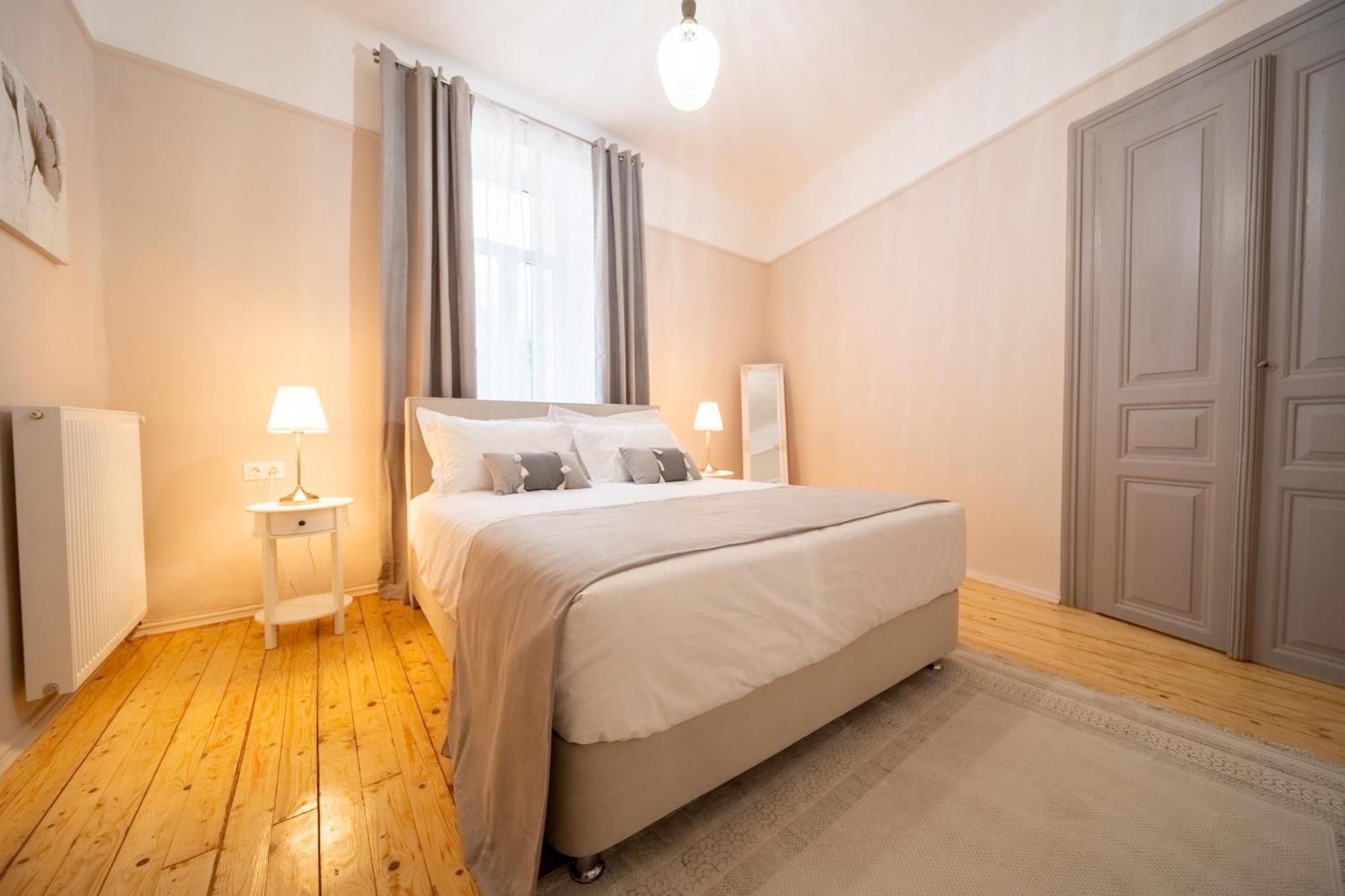 Oikia Tripodon Apartman Athén Kültér fotó